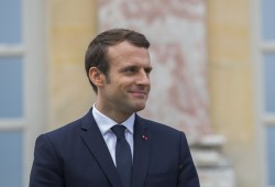 Emmanuel-Macron-10