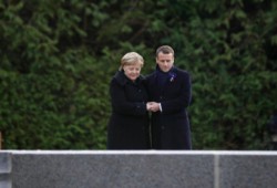 Macron Merkel unis