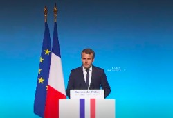 Macron devant les préfets